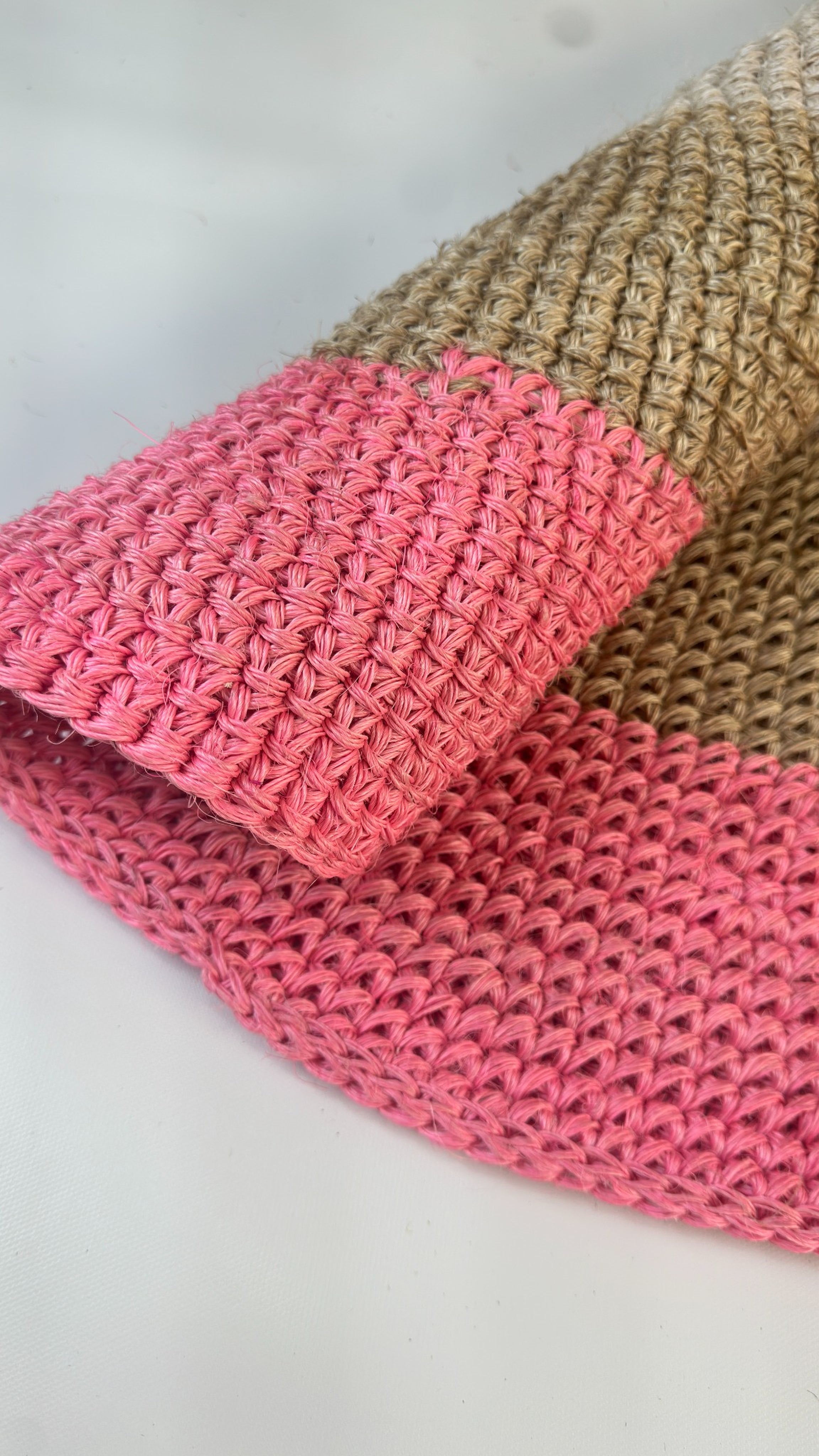 Set Aurea Rosé — Alfombra y Canasto Artesanal de Fique